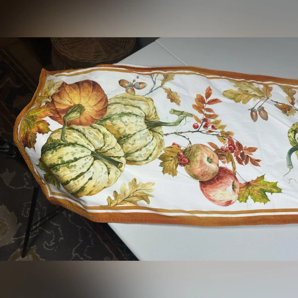 Williams-Sonoma Thanksgiving Heirloom Pumpkin Table Runner